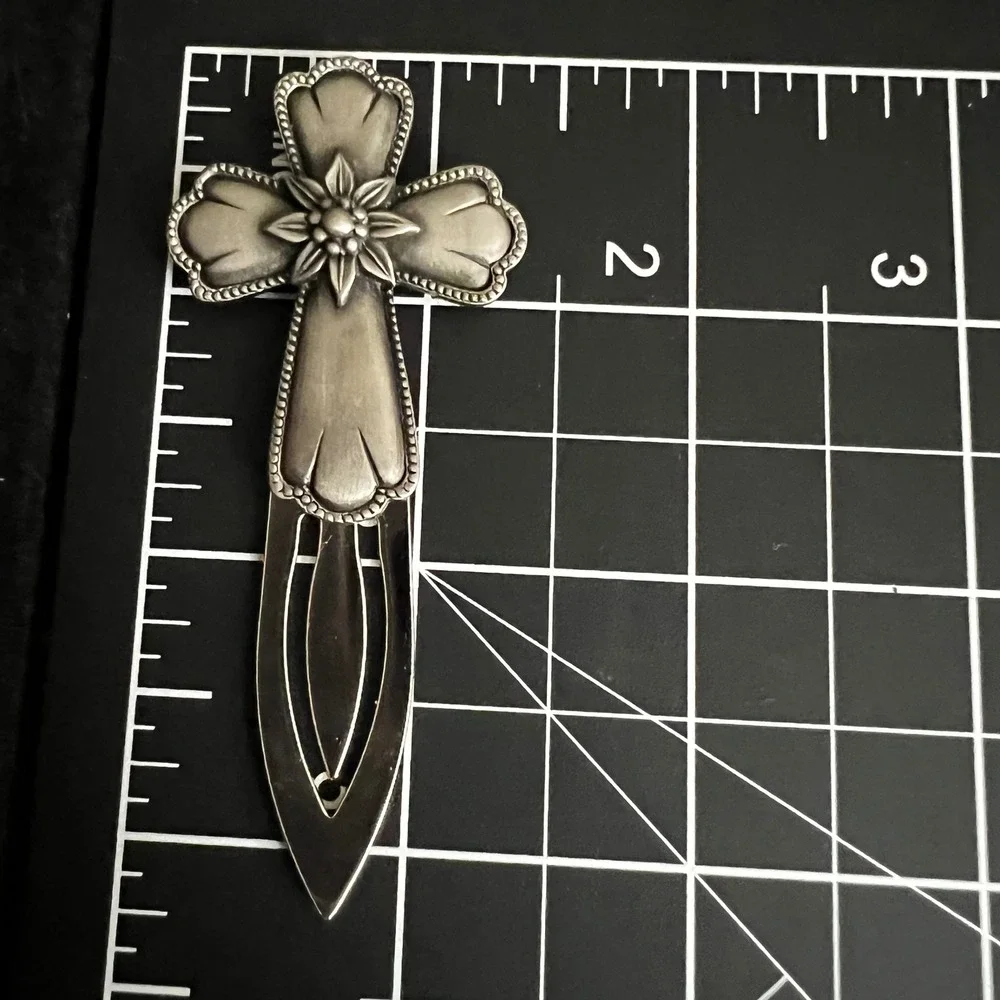 Vintage Avon Pewter Tone Floral Cross Metal Bookmark 2.75